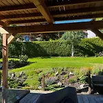 Luxury Guest House, Living Room, Kitchen And Games Casa de hóspedes 3*