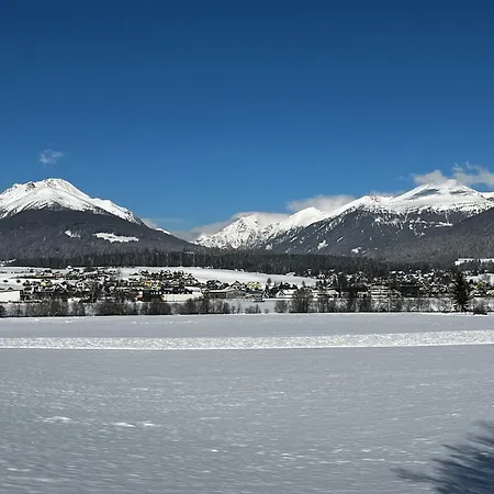 Luxury Suitable For 4 Guests, Living Room, Kitchen And Games Tamsweg