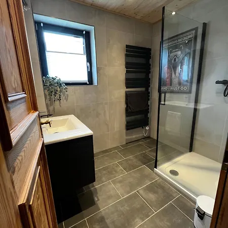 Luxury Suitable For 4 Guests, Living Room, Kitchen And Games Gæstehus Tamsweg